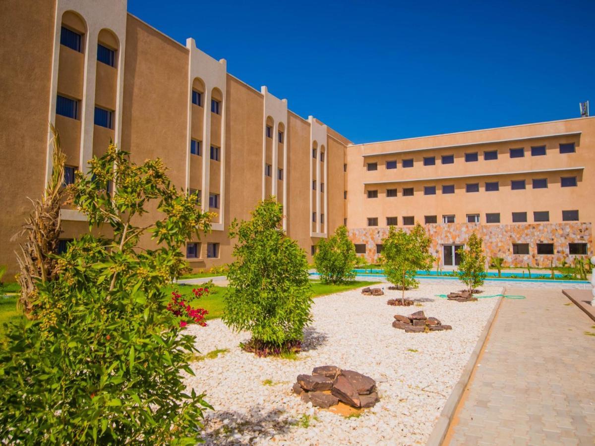 Hotel Monotel Dar El Barka Nouakchott Bagian luar foto