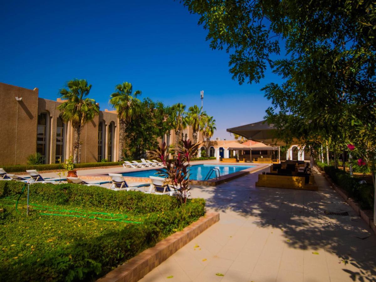 Hotel Monotel Dar El Barka Nouakchott Bagian luar foto
