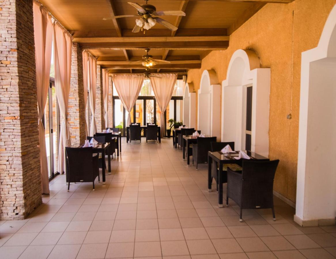 Hotel Monotel Dar El Barka Nouakchott Bagian luar foto