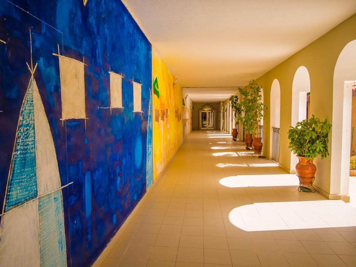 Hotel Monotel Dar El Barka Nouakchott Bagian luar foto