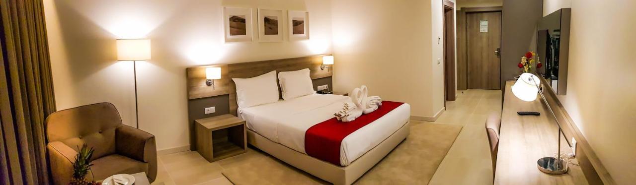 Hotel Monotel Dar El Barka Nouakchott Bagian luar foto
